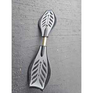 Razor RipStik G Caster Board Skate Board Kick Extreme Grind Silver/Gold